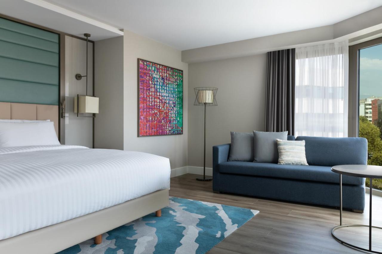 Izmir Marriott Hotel Esmirna Exterior foto A room at the hotel