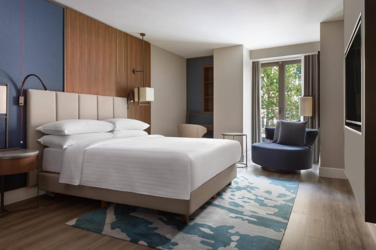 Izmir Marriott Hotel Esmirna Exterior foto A guest room at the hotel