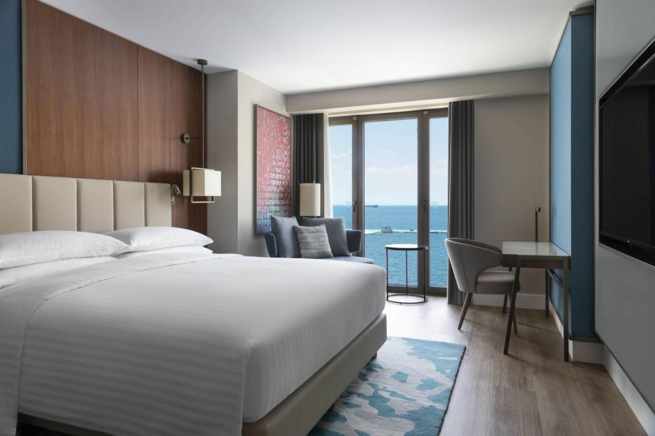 Izmir Marriott Hotel Esmirna Exterior foto A guest room at the Hilton Athens