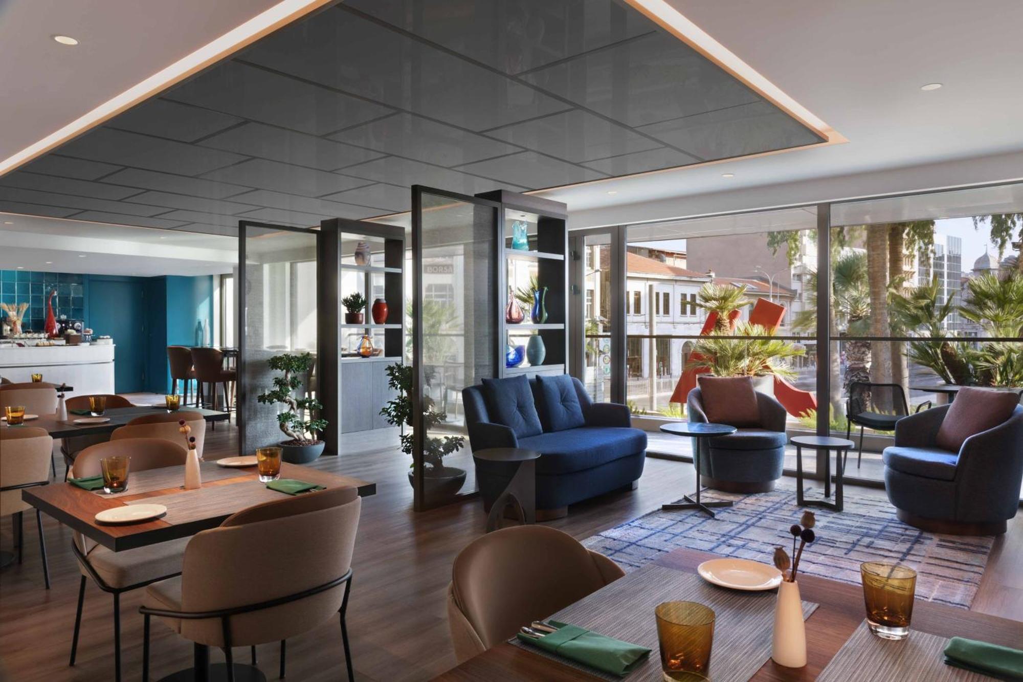 Izmir Marriott Hotel Esmirna Exterior foto The Lounge at the Hotel