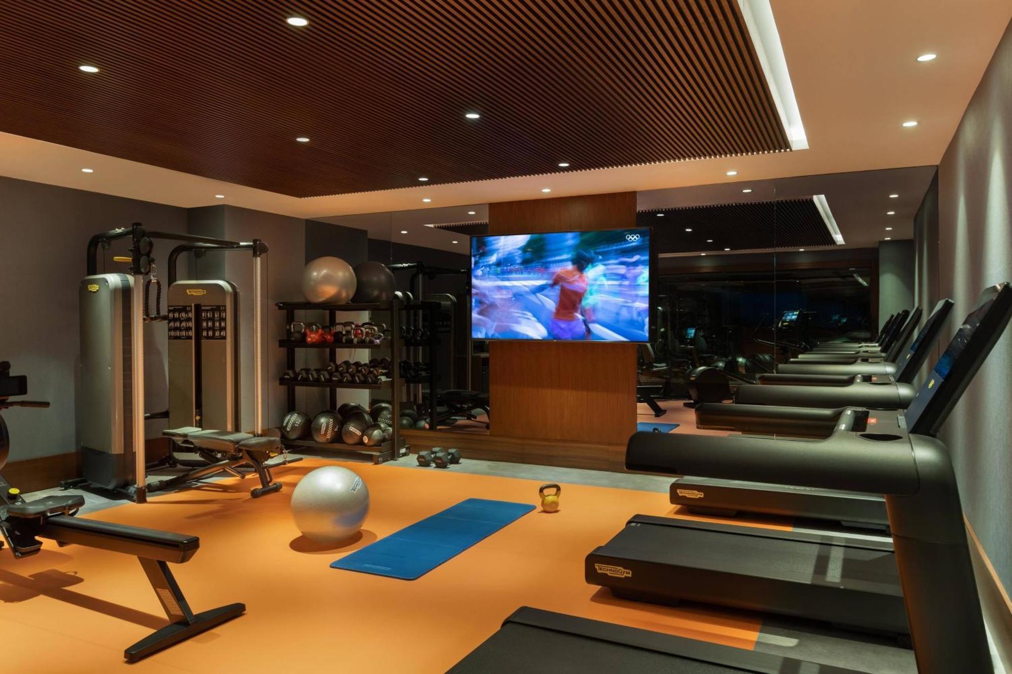 Izmir Marriott Hotel Esmirna Exterior foto The gym at the hotel